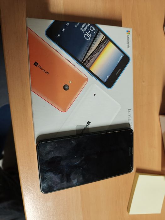 Nokia Lumia com Caixa
