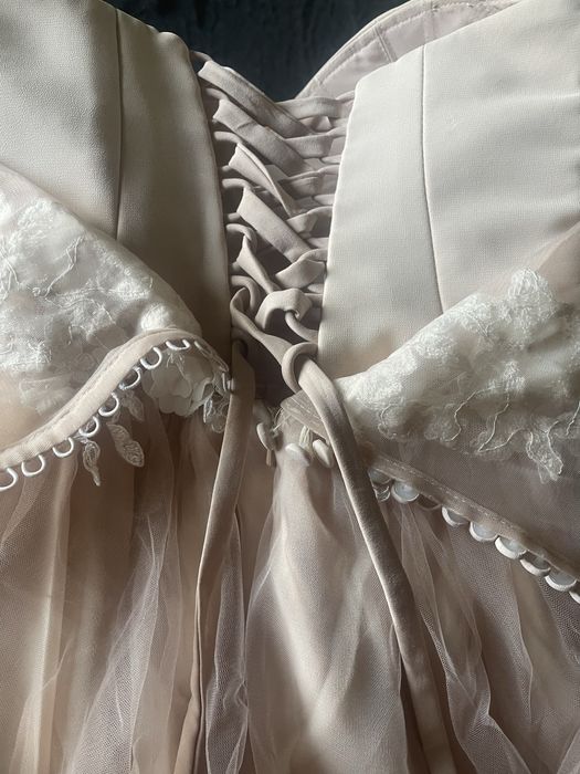 Продам сукню на випускний