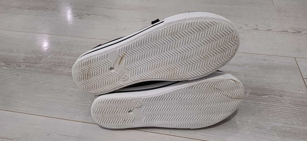 Trampki Wysokie Czarne 30 Chłopiec Wiosenne Jesienne Sznurówki Nowe