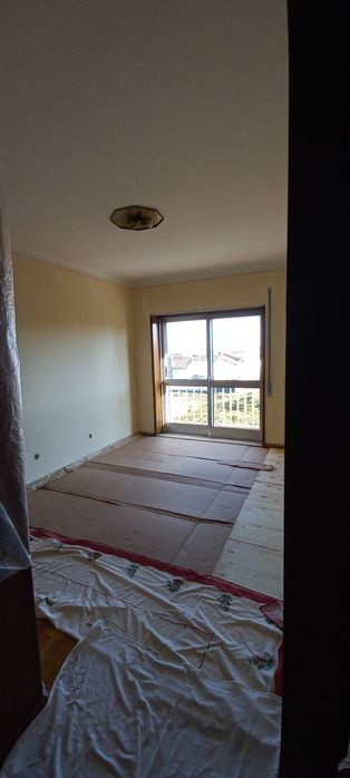 Aluga quarto a estudante