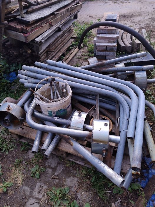 Wysięgniki stalowe ocynkowane