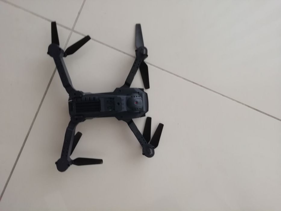Drone Emotion like new64310013957635122
