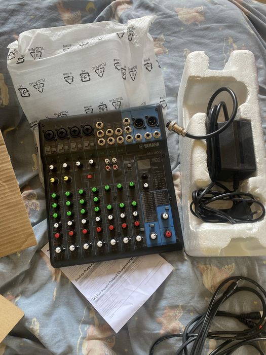 Мікшерний пульт ямаха