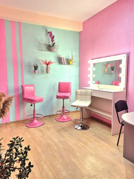 Кабінет для б'юті сфери. Центр. Поруч парк. З 5 січня