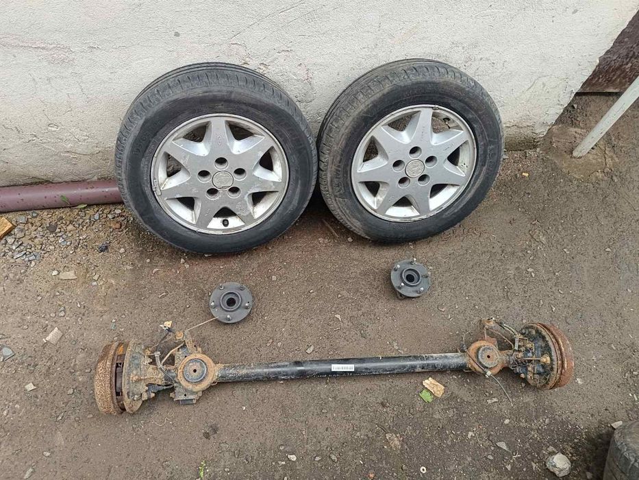 Балка для прицепа з дисками ступици для прицепа чи мотоблока