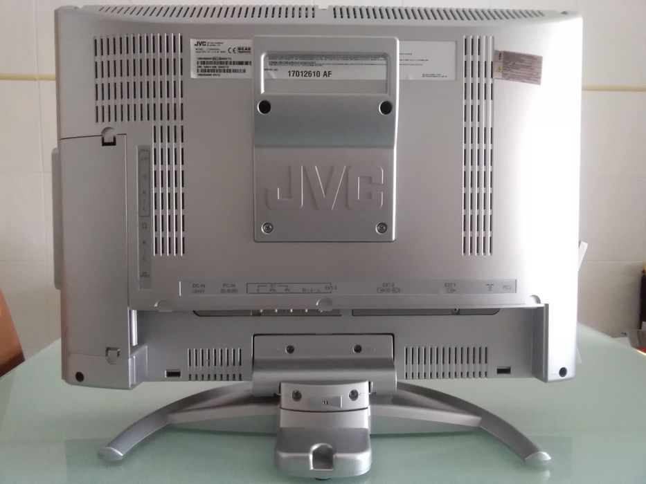 Vendo TV - DVD e cabo som fibra óptica  - TV JVC LCD/ leitor DVD