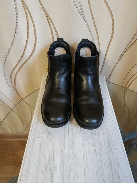 Супер теплые UGG натур КОЖА натур Цигейка  Оригинал Отличное состояние