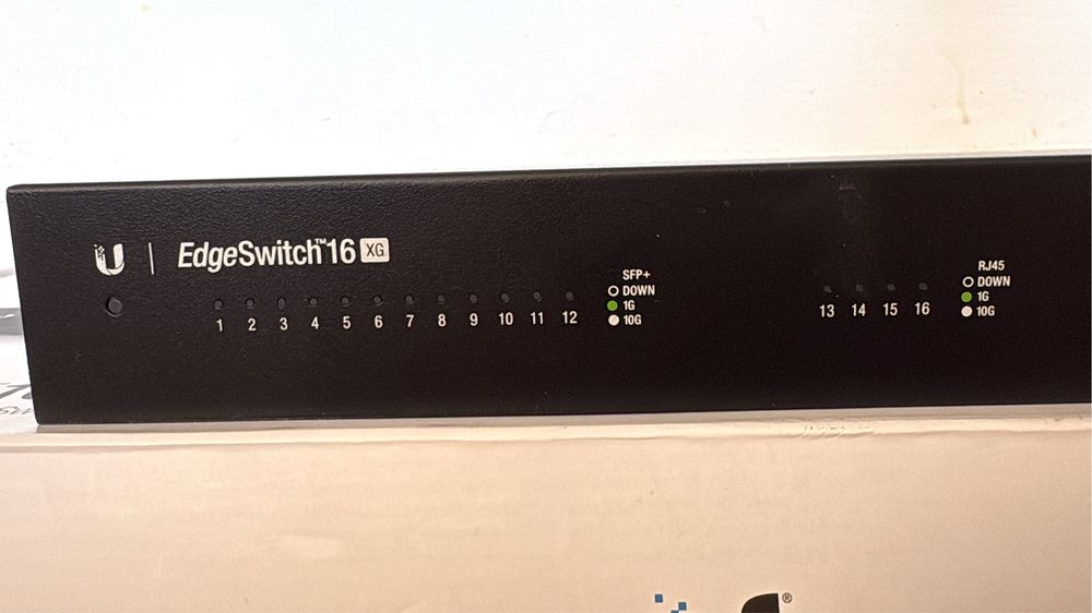 Ubiquiti EsdgeSwitch 16 XG (ES-16-XG) com portas 10GB SFP
