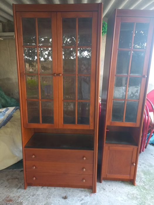 Vendo 2 armarios de sala ou casa de jantar  prateleiras em vidro 1,66c