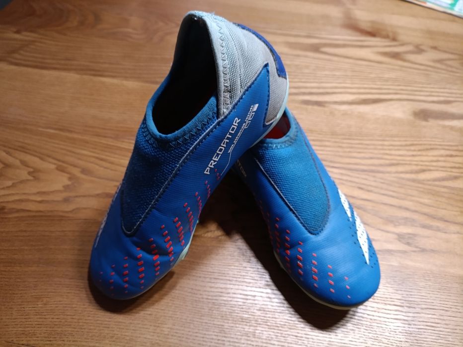 Buty piłkarskie - korki Adidas Predator r. 31