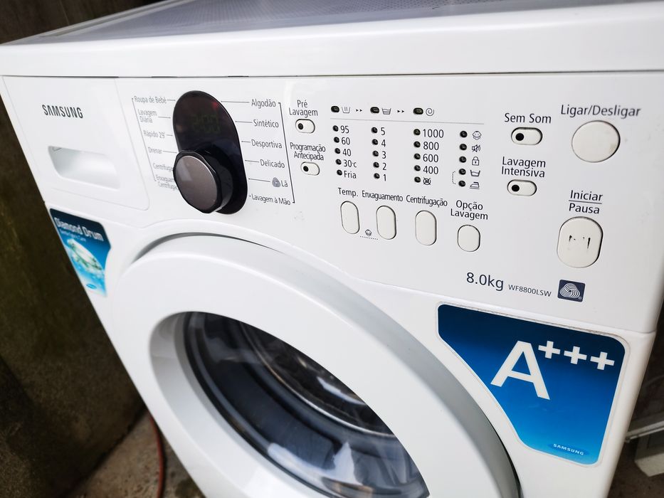 Máquina de lavar roupa