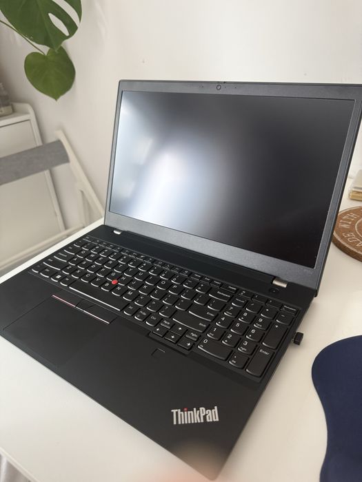 Lenovo ThinkPad P15v Gen 3 – i7-12700H  32 GB RAM SSD 512 GB NVIDIA T1200