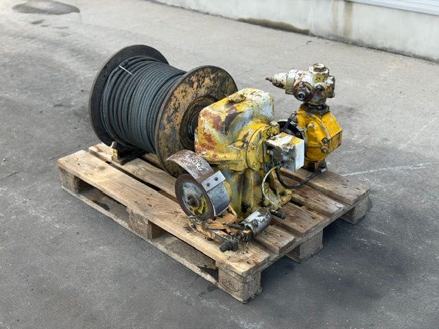 WCIĄGARKA hydrauliczna do dźwigu z hamulcem