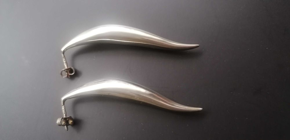 Srebrne artystyczne kolczyki - łezki