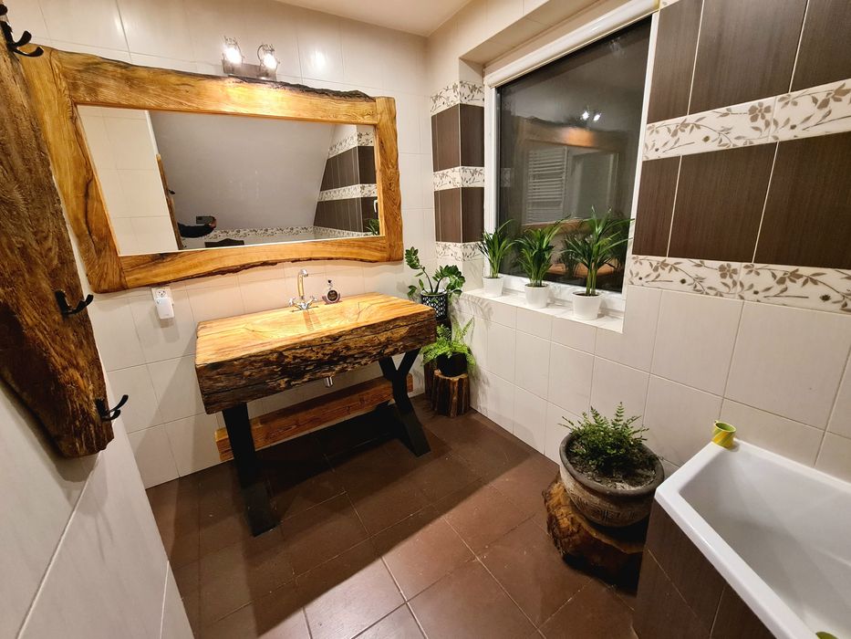 Blat drewniany umywalka drewniana nablatowa nowoczesna z monolitu dębu