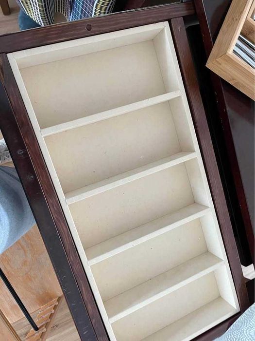 Mesa extensível em madeira maciça..