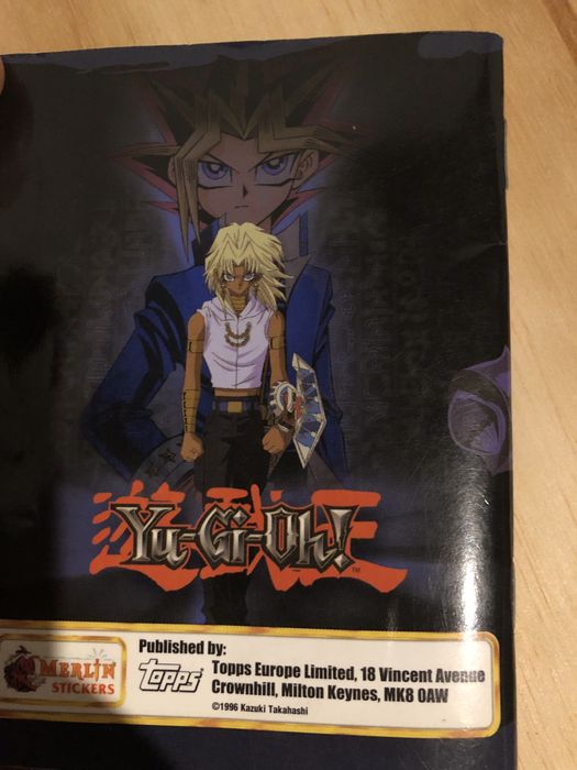 Caderneta cromos YU-GI-OH