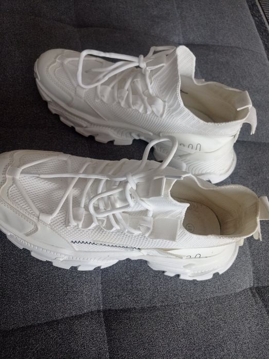 Biale Sneakersy 41