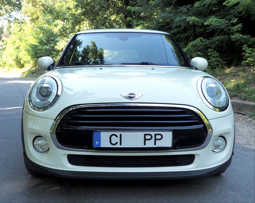 Mini Cooper automático 1.5 gasolina 136 cv , económico, GPS, bancos em couro, estacionamento automático