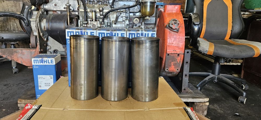 Tuleje  SW400  wolnossącą turbo  MAHLE