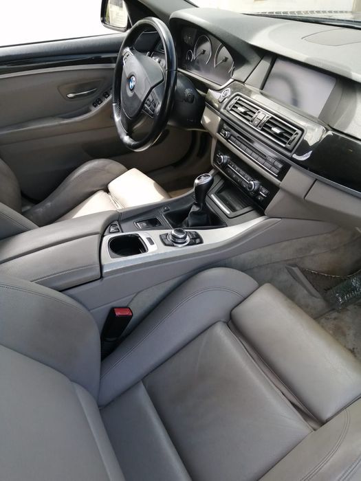 BMW 520d Touring teto panorâmico