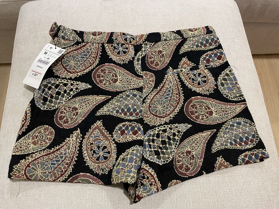 Calções zara com etiqueta