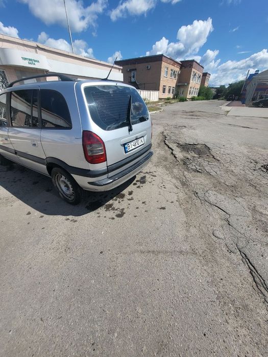 Продам автомобиль Opel Zafira