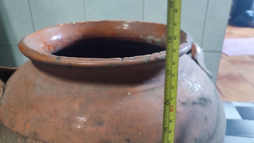 Bilha de barro antiga