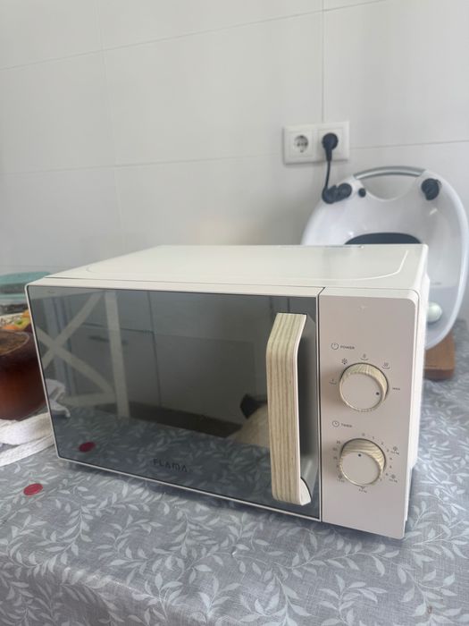 Micro-ondas Flama503082150622679041