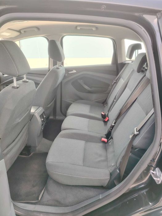 Ford C-Max muito bom estado