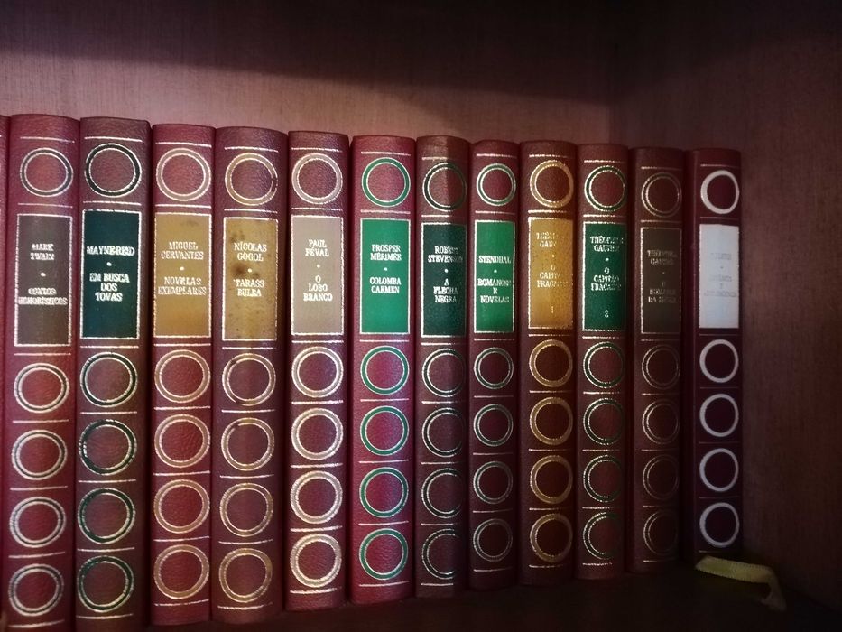 Colecção livros  "Grandes Clássicos da Literatura Mundial"