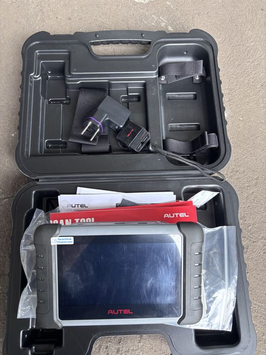 Autel MaxiCOM MK808S.