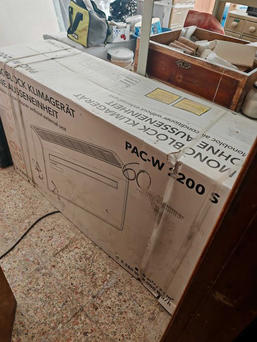 Airconditioner heatpump, no outside unit, wifi, no noise, new