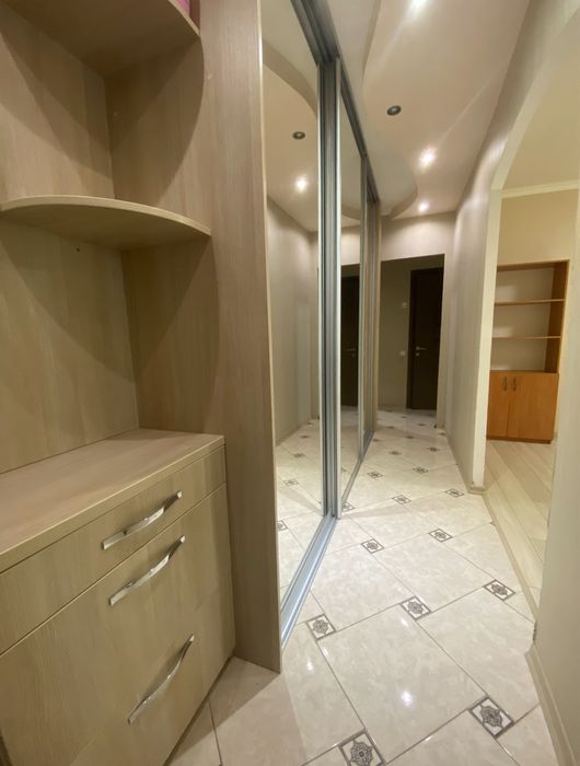 Сдам 3-ком ЖМ Тополь . Ремонт .