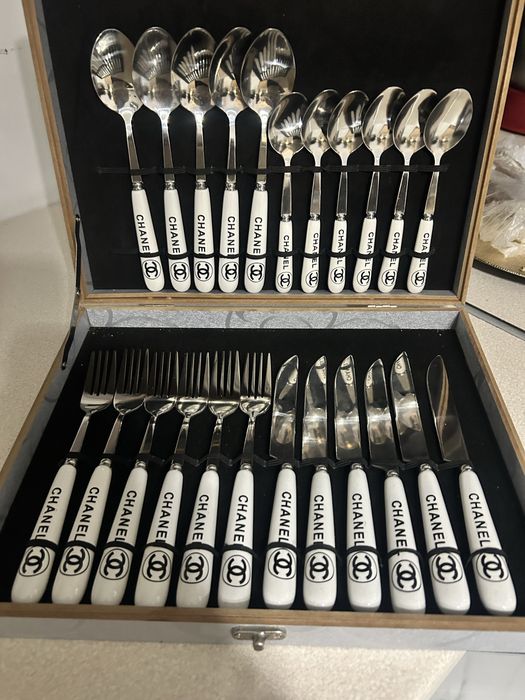 Zestaw sztućcy Chanel