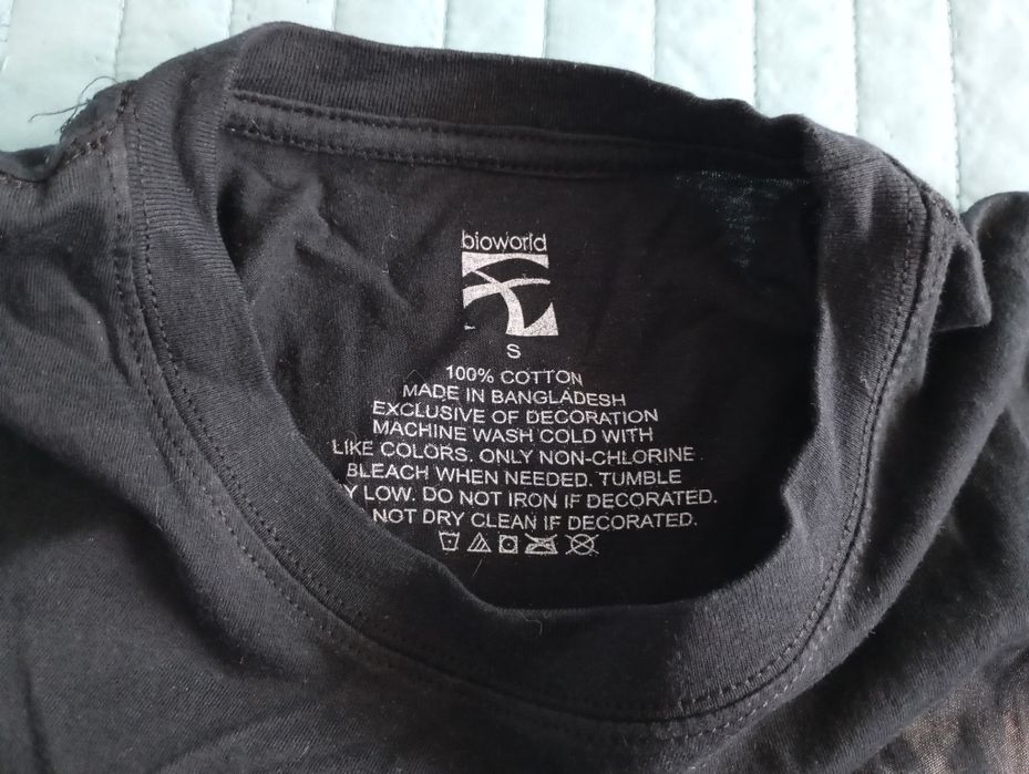 T-shirt manga curta Bioworld