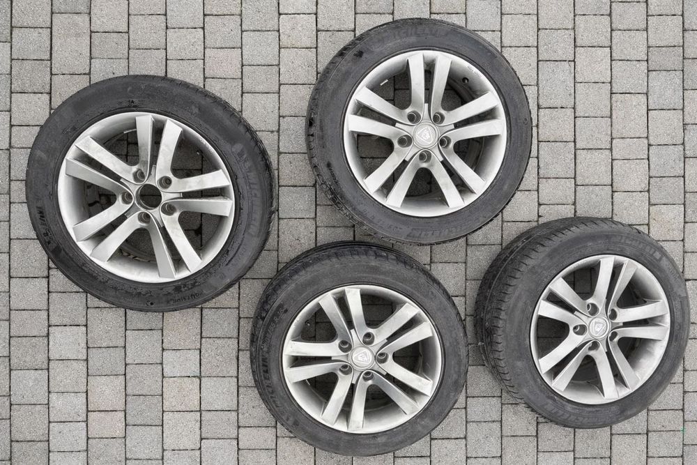 Felgi z oponami „16”