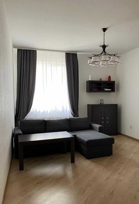 Продаж 2-кімнатної квартири по вул. Вишняківській