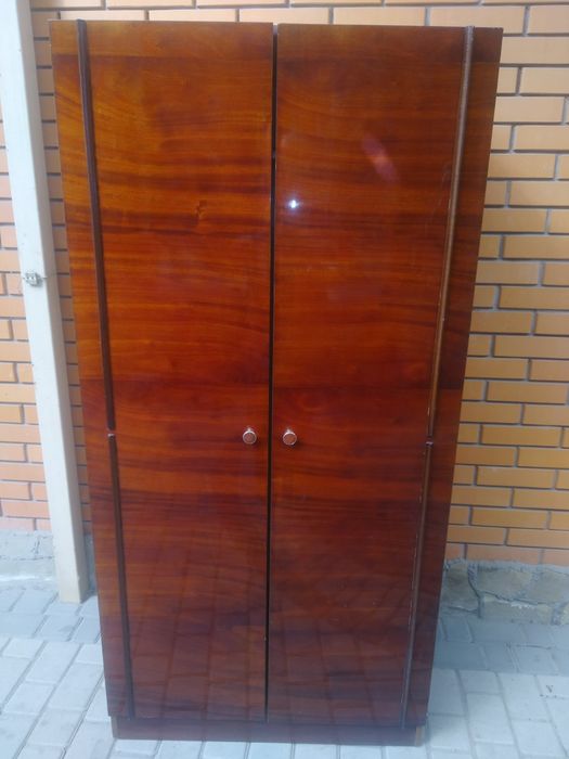 Шафа. двудверна. .