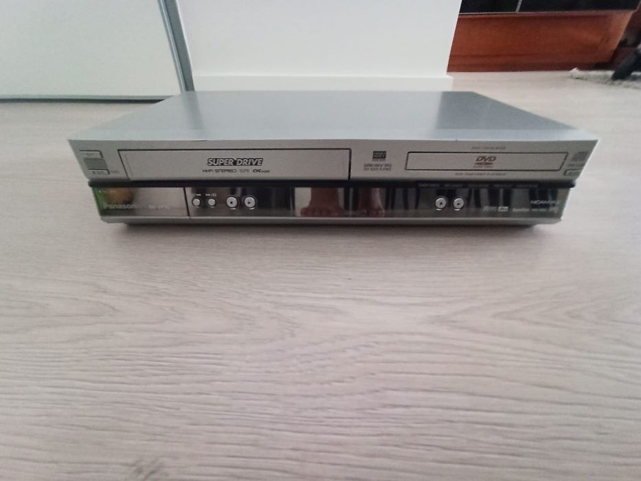 Leitor de DVD e VHS