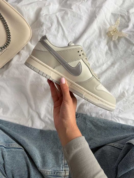 Кросівки Nike SB Dunk Low Beige Grey Silver Swoosh жіночі бежеві з сріблястим Найк Данк шкіряні демісезонні | Женские кроссовки Данки 36 37 38 39 40