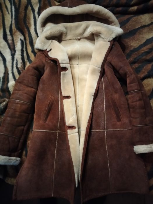 Продам зимние курточки