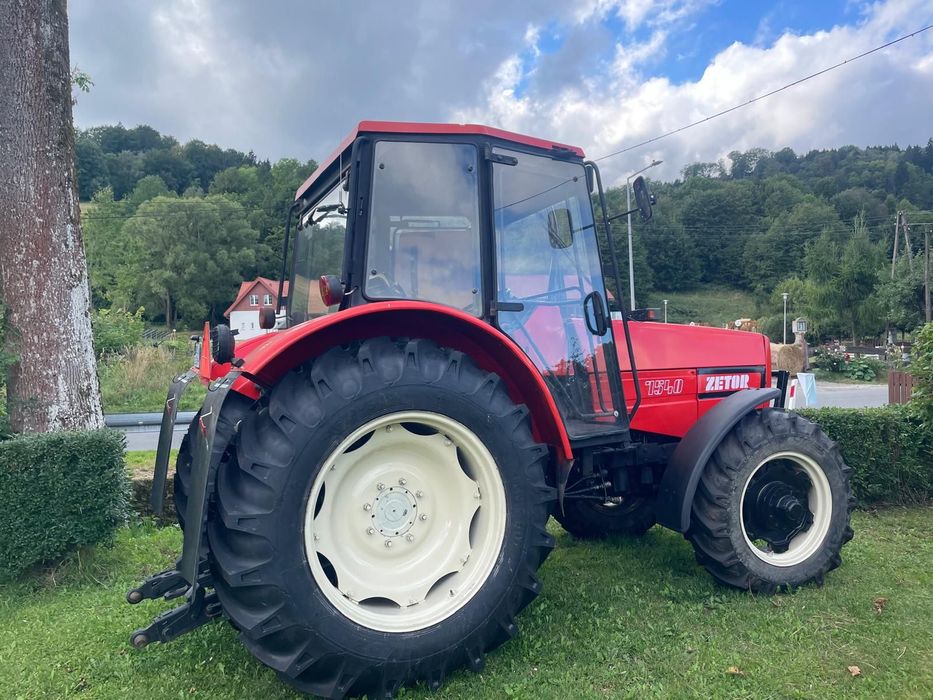 Zetor 7540  Zetor 7540 – Traktor rolniczy w bardzo dobrym stanie