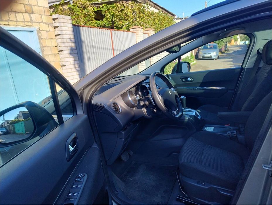 Peugeot 5008 ціна 7300 $