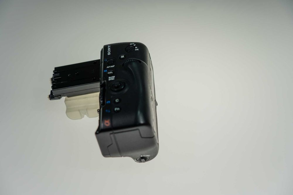 Sprzedam Grip do aparatu Sony A 700