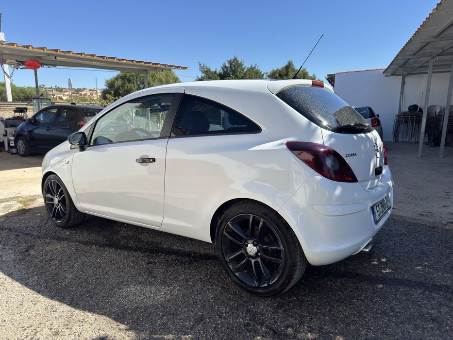 Vendo Opel Corsa Black Edition 1.2 — photo 2