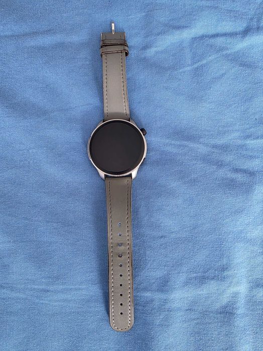 Amazfit GTR 4 com base de carregamento