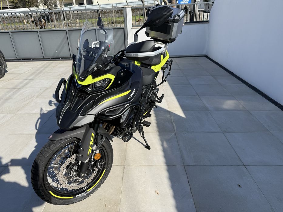 Benelli 702 x como Nova (120kms)