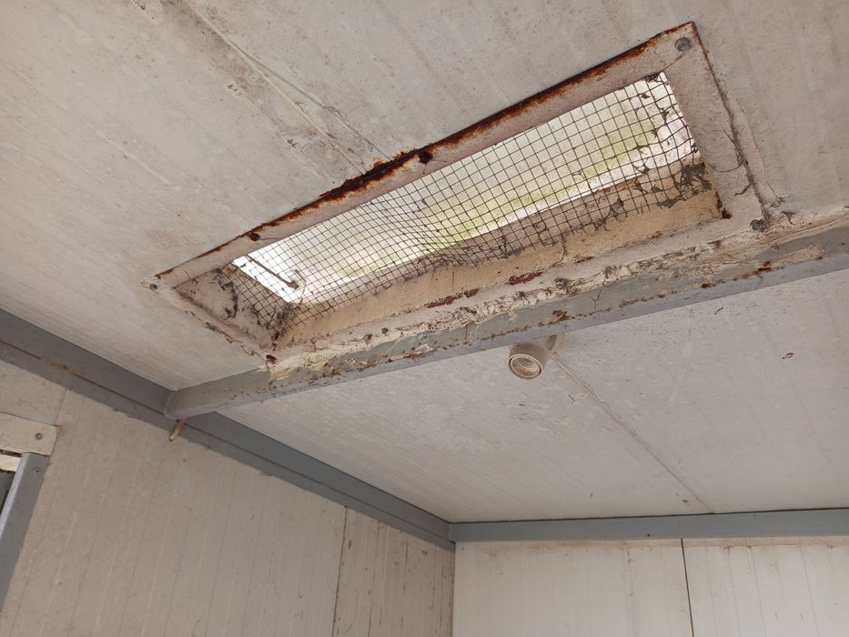 Pombal , casa em chapa de sanduíche