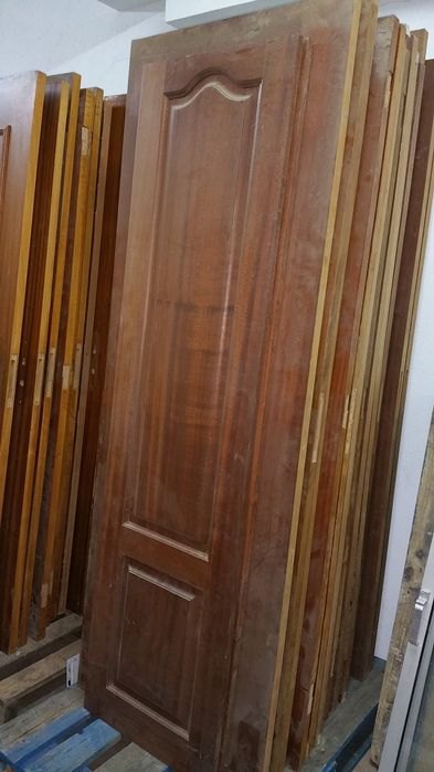Vendo portas de vários tamanhos 15 euros cada